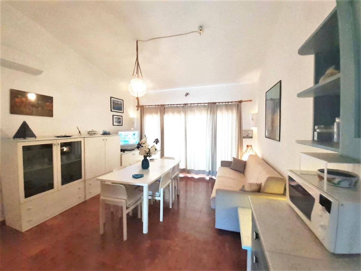 Appartamenti Marineledda Golfo Di Marinella Golfo Aranci Exteriör bild